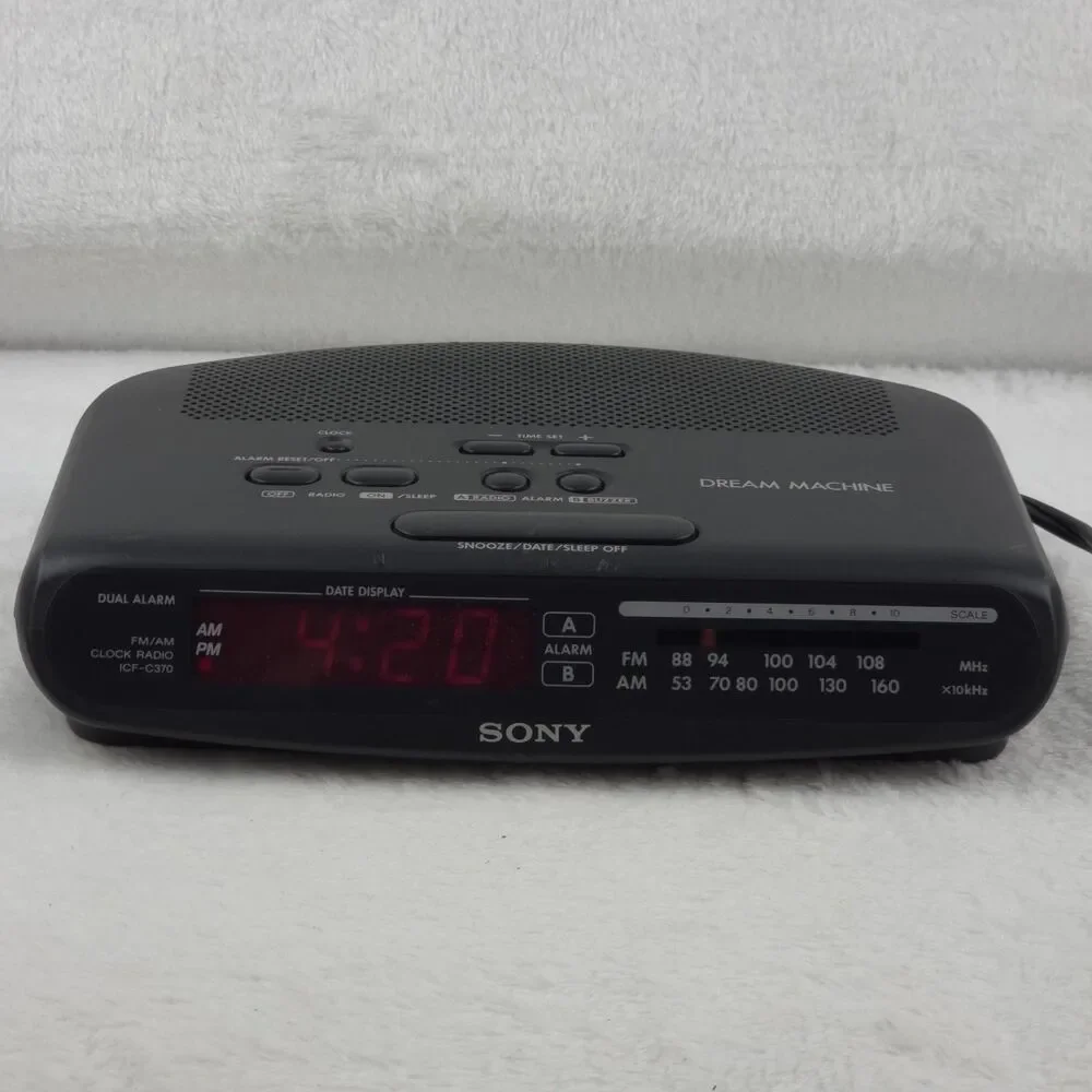 Vintage Sony Dream Machine ICF C370 Alarm Clock Radio Dual Alarm FM AM Tested
